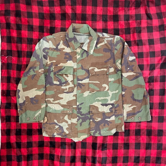 Shirts Vintage Woodland Block Camo Thrashed Military Issue Fatigues